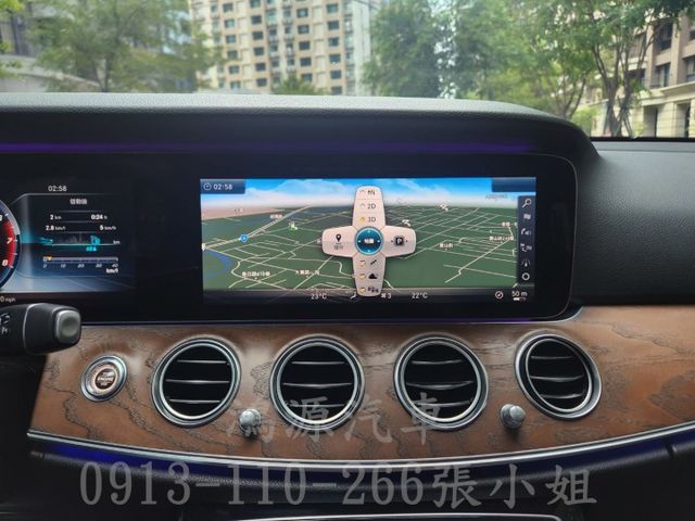 E250/總代理/車道偏移/天窗/盲點/摸門衛星導航/倒車顯影/電動座椅/電尾門  第11張相片