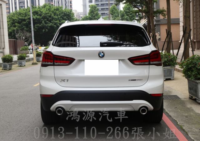 X1 20I /總代理/車道偏移/摸門/抬顯/全景天窗/衛星導航/倒車顯影/電動座椅/電尾門  第3張相片