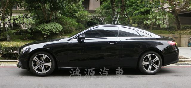 E200 COUPE /總代理/盲點/氣氛燈/衛星導航/倒車顯影/電動座椅  第2張相片