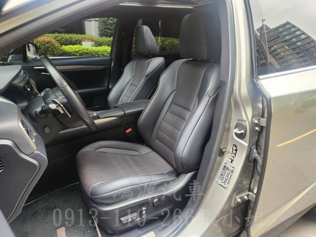 RX300 /ACC/F版/旗艦版/抬顯/全景天窗/衛星導航/倒車顯影/電動尾門  第4張相片