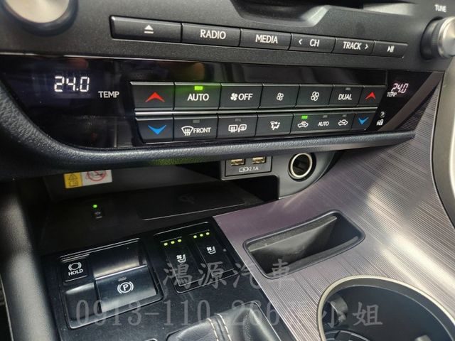 RX300 /ACC/F版/旗艦版/抬顯/全景天窗/衛星導航/倒車顯影/電動尾門  第13張相片