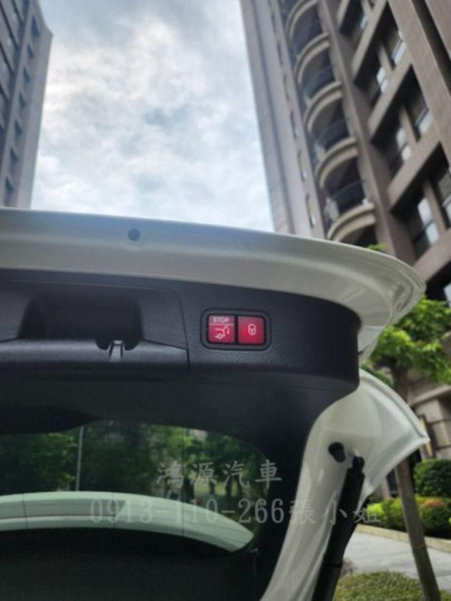 GLA180/總代理/ACC/盲點/衛星導航/倒車顯影/電動座椅/電動尾門  第15張相片
