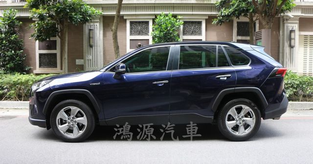 RAV4/ACC/盲點/摸們/衛星導航/倒車顯影/電動座椅/電尾門  第2張相片