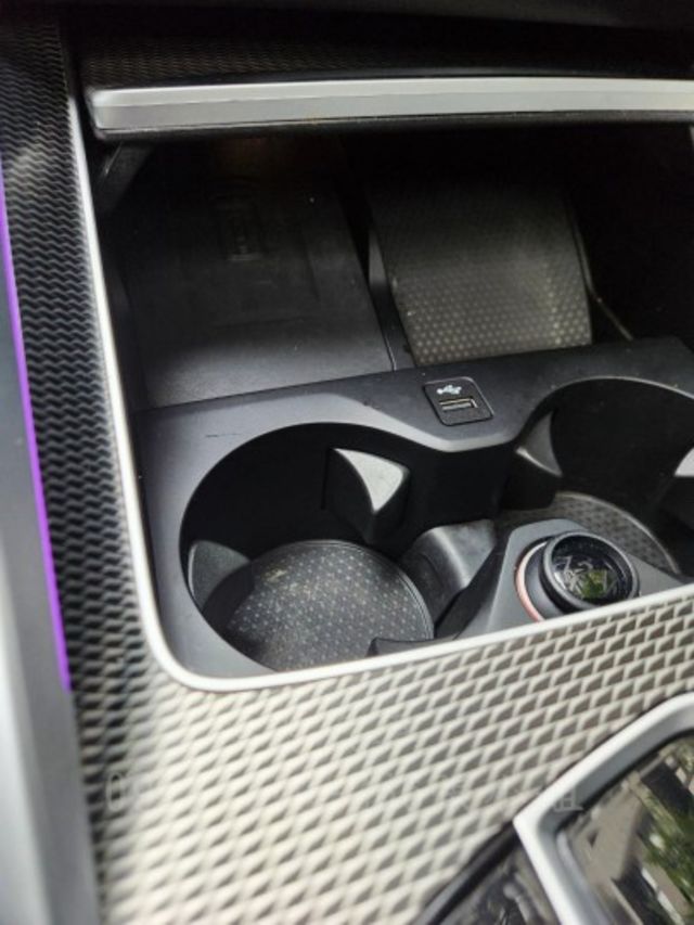 X6 40i /ACC/總代理/盲點/無線充電/全景天窗/氣氛燈/衛星導航/倒車顯影/腳踢尾門  第10張相片
