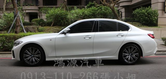 320i /總代理/ACC/盲點/抬顯/無線充電/氣氛燈/倒車顯影/電動座椅/電尾門  第2張相片