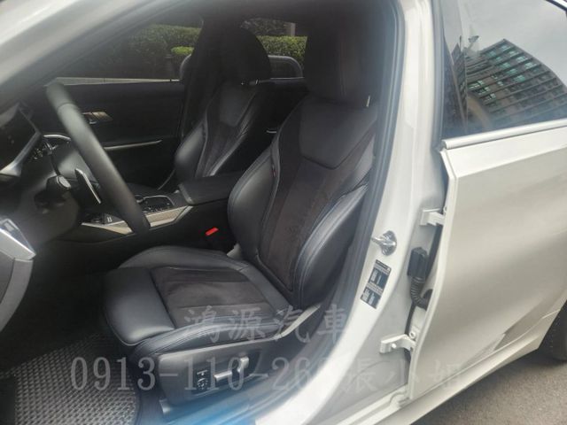 320i /總代理/ACC/盲點/抬顯/無線充電/氣氛燈/倒車顯影/電動座椅/電尾門  第4張相片