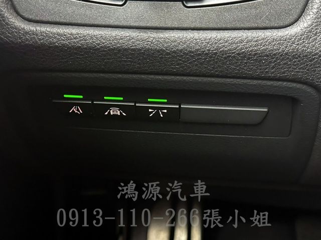 320i/總代理/M版/盲點/車道偏移/衛星導航/倒車顯影/電動座椅/電尾門  第8張相片