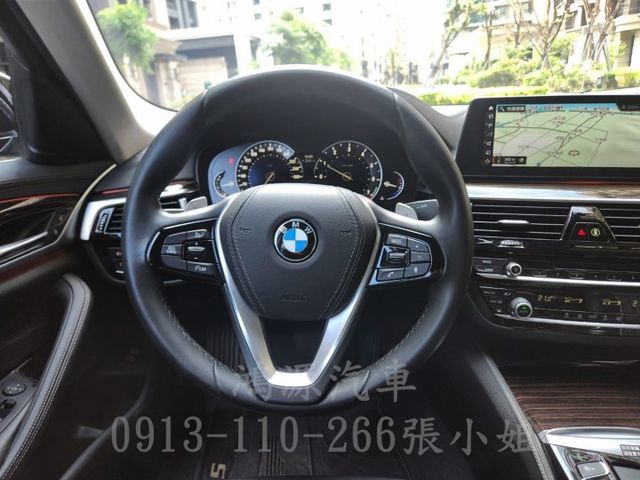 520i /總代理/LUXURY/盲點/氣氛燈/衛星導航/倒車顯影/電動座椅/電尾門  第11張相片