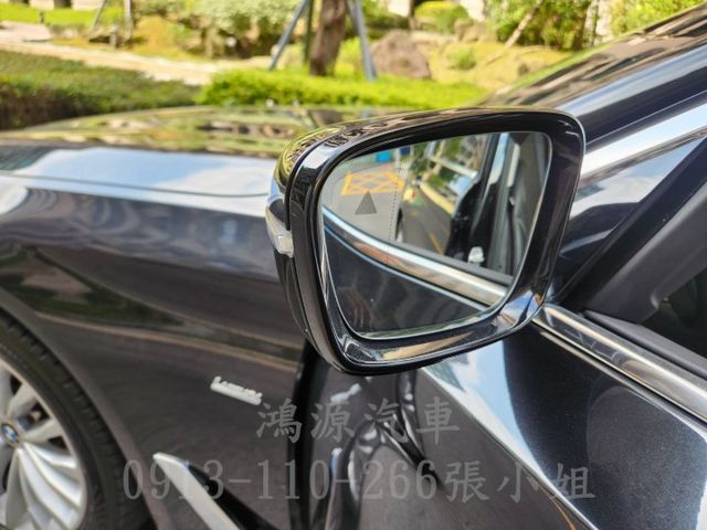 520i /總代理/LUXURY/盲點/氣氛燈/衛星導航/倒車顯影/電動座椅/電尾門  第12張相片
