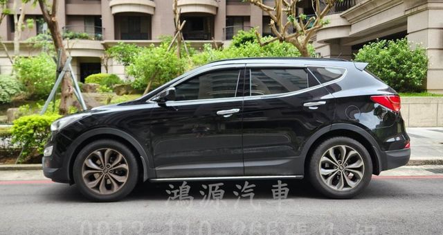 SANTA FE/摸門/低里程/全景天窗/衛星導航/倒車顯影/電動座椅  第2張相片
