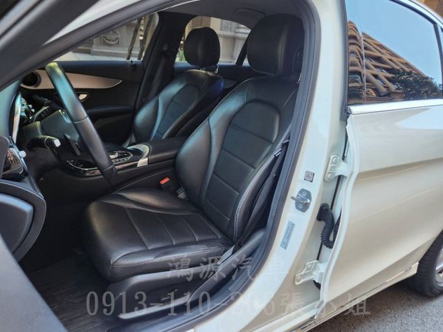 C180/ACC/盲點/摸門/衛星導航/倒車顯影/電動座椅  第4張相片