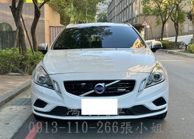 V60/天窗/盲點/車道偏移/衛星導航/倒車顯影/電動座椅/低里程  第1張相片