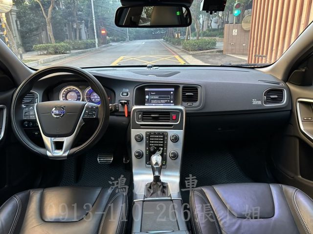 V60/天窗/盲點/車道偏移/衛星導航/倒車顯影/電動座椅/低里程  第5張相片