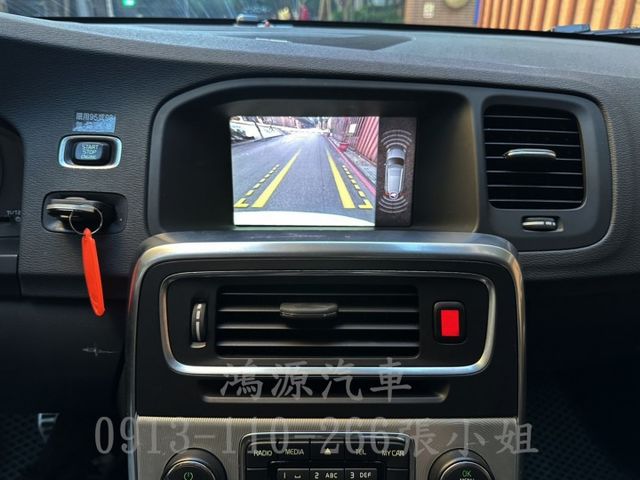 V60/天窗/盲點/車道偏移/衛星導航/倒車顯影/電動座椅/低里程  第10張相片