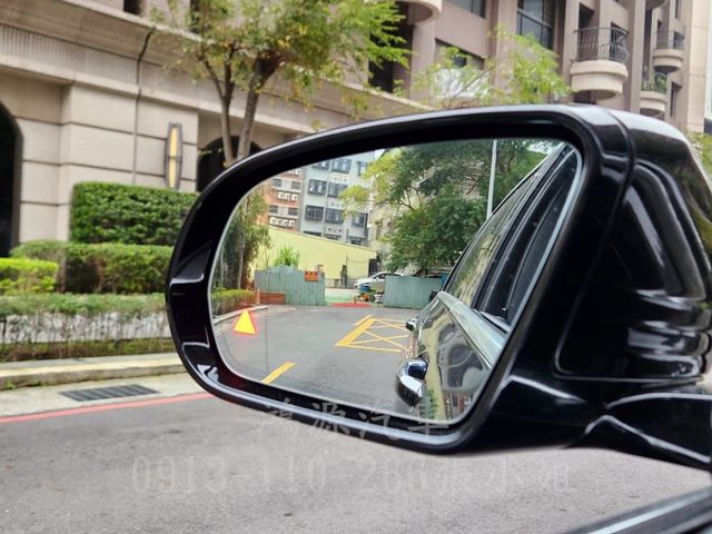 E300/ACC/天窗/盲點/抬顯/氣氛燈/衛星導航/倒車顯影/電動座椅/電尾門  第16張相片