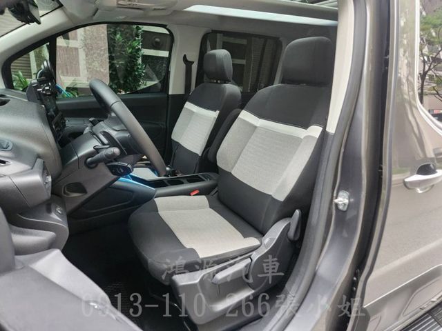 BERL INGO/盲點/摸門/全景天窗/衛星導航/倒車顯影/  第4張相片