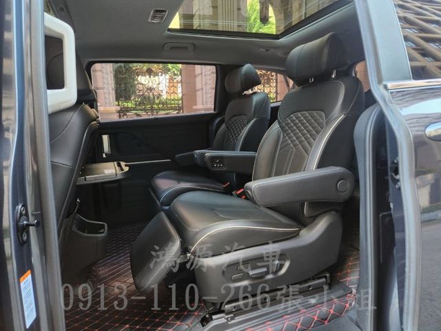 CUSTIN/KUG-B/7人座/盲點/ACC/雙天窗/雙滑門/無線充電氣/360度環境/電動尾門  第7張相片