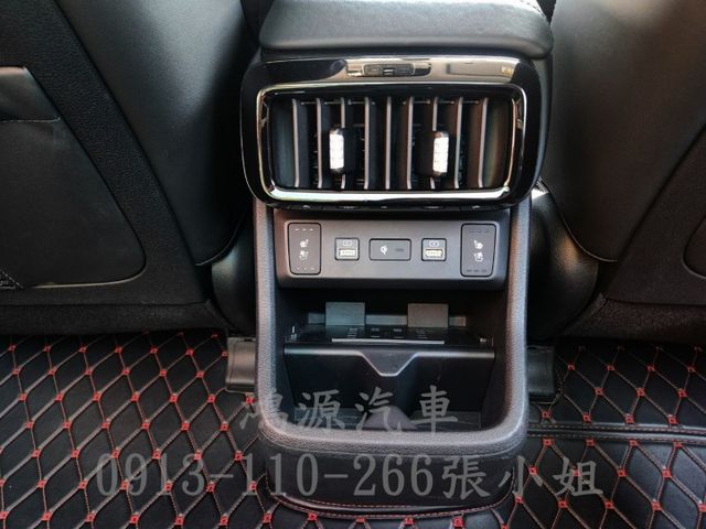 CUSTIN/KUG-B/7人座/盲點/ACC/雙天窗/雙滑門/無線充電氣/360度環境/電動尾門  第11張相片