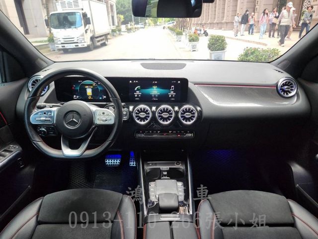 GLA180/總代理/AMG/盲點/摸門/衛星導航/倒車顯影/電動座椅/電尾門  第5張相片