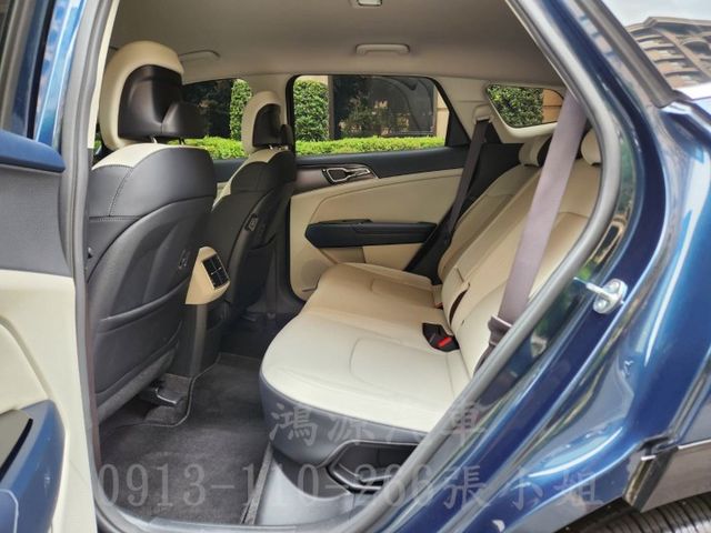 E300/23P/天窗/盲點/摸門/氣氛燈/衛星導航/倒車顯影/電動座椅/電尾門  第6張相片