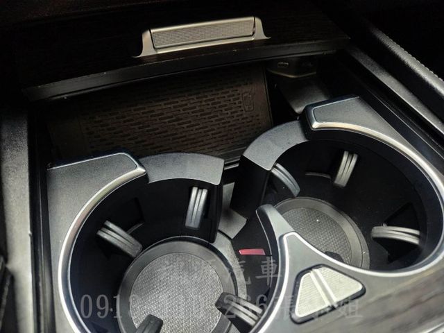 GLE350/全景天窗/ACC/盲點/摸門/衛星導航/倒車顯影/電動座椅/電尾門  第10張相片