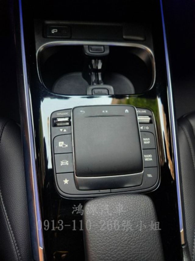 GLA180/總代理/盲點/摸門/衛星導航/倒車顯影/電尾門˙  第8張相片