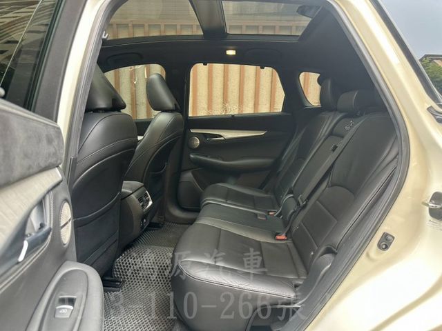 QX50/全景天窗/盲點/抬顯/倒車顯影/電動座椅/電尾門  第6張相片