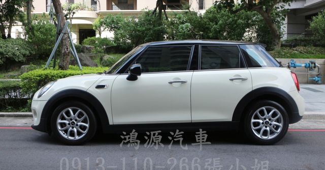 MINI 5D/低里程/衛星導航/倒車顯影/小資族最愛  第2張相片