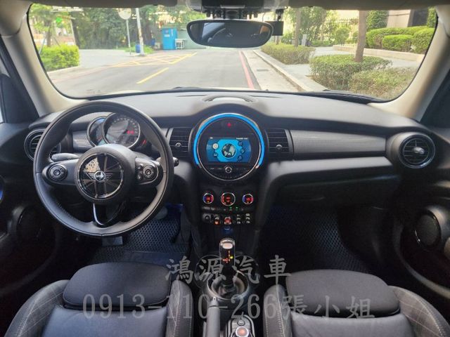 MINI 5D/低里程/衛星導航/倒車顯影/小資族最愛  第5張相片