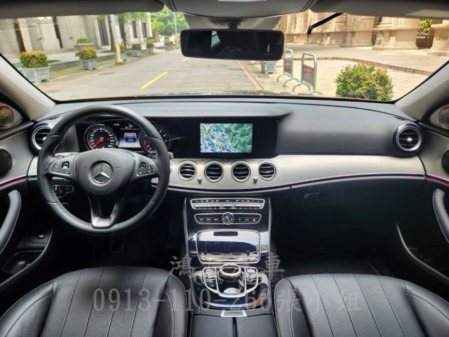 E200/總代理/車道偏移/氣氛燈/盲點/摸門/衛星導航/倒車顯影/電動座椅/電尾門  第5張相片