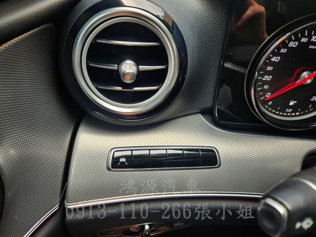E200/總代理/車道偏移/氣氛燈/盲點/摸門/衛星導航/倒車顯影/電動座椅/電尾門  第11張相片