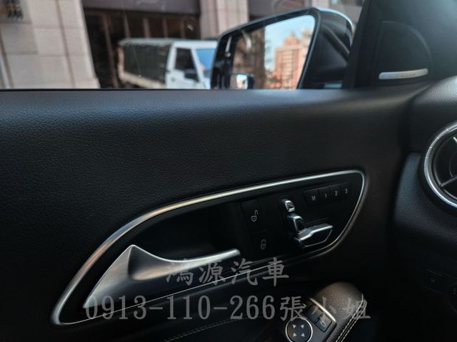 CLA250/I-KEY/全景天窗/HK/摸門/電熱椅/倒車顯影/電動座椅  第10張相片