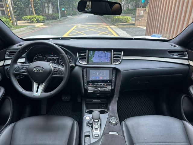QX50/全景天窗/盲點/抬顯/倒車顯影/電動座椅/電尾門  第5張相片
