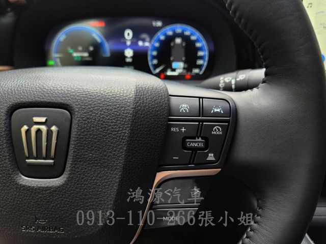 CROWN /ACC/盲點/摸門/抬顯/加熱椅/衛星導航/倒車顯影/電動座椅  第7張相片