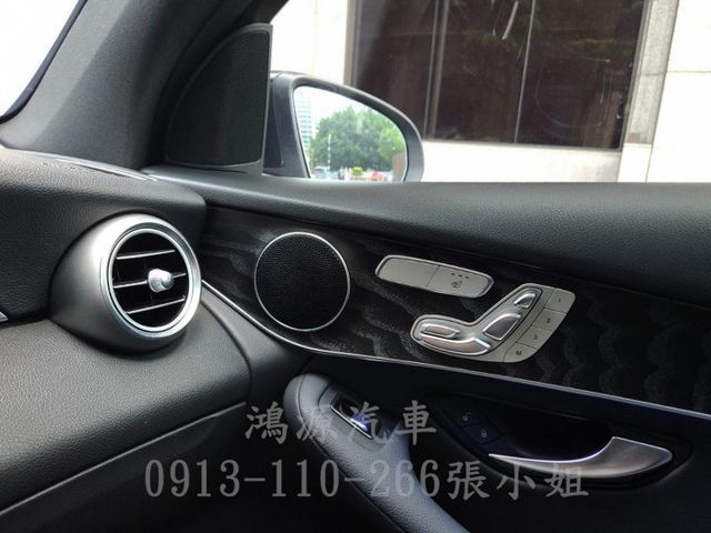 GLC300/ACC/盲點/摸門/衛星導航/倒車顯影/電動座椅/電尾門  第7張相片