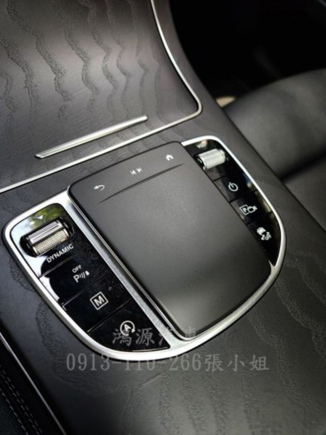 GLC300/ACC/盲點/摸門/衛星導航/倒車顯影/電動座椅/電尾門  第12張相片