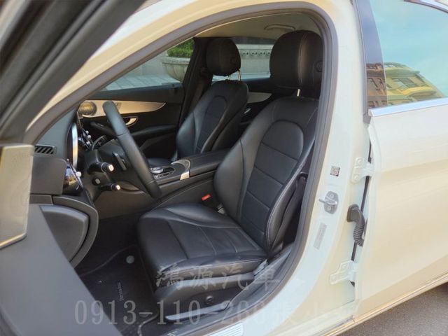 C200/總代理/衛星導航/倒車顯影/電動座椅/  第4張相片