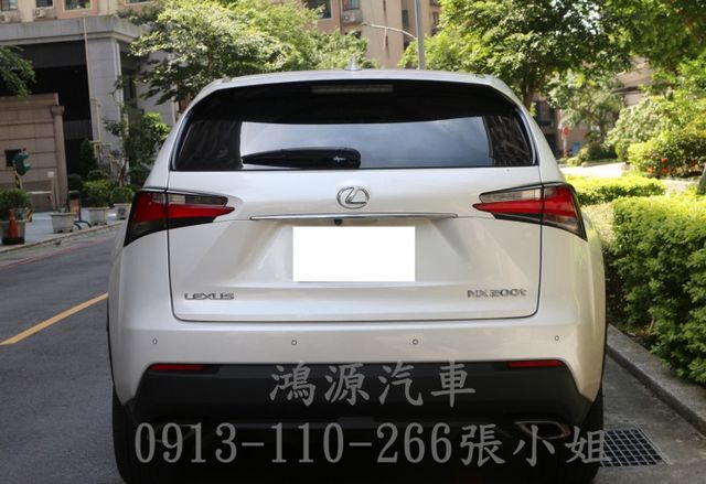 NX200T/F版/摸門/衛星導航/倒車顯影/電動座椅/電尾門  第3張相片
