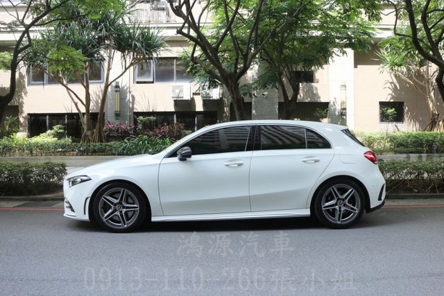 A250/總代理/全景天窗/衛星導航/倒車顯影/電動座椅  第2張相片