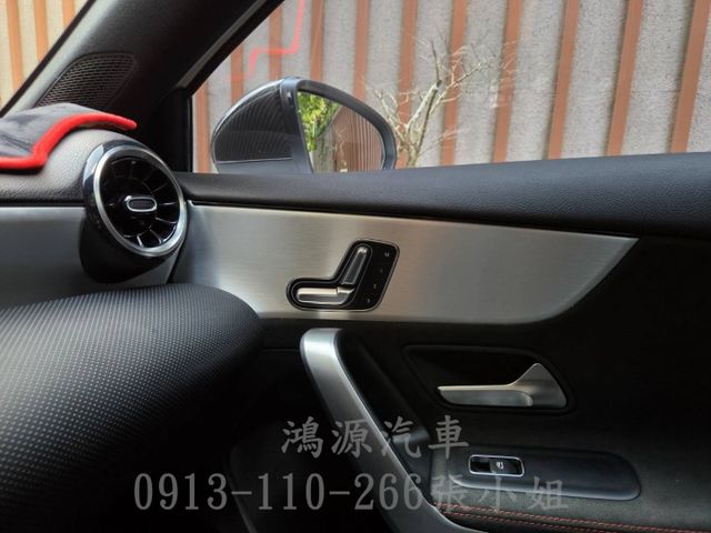 A250/總代理/全景天窗/衛星導航/倒車顯影/電動座椅  第10張相片