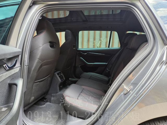 OCTAVIA /ACC/全景天窗/RS賽車椅/盲點/摸門/衛星導航/倒車顯影/電動座椅/電尾門  第6張相片