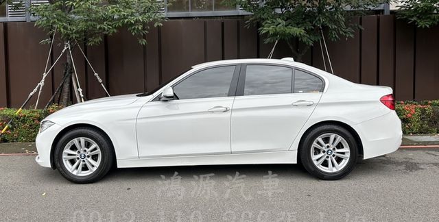 318i/總代理/倒車顯影/電動座椅/  第2張相片