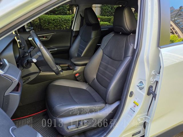 RAV4 /ACC/盲點/摸門/衛星導航/倒車顯影/電動座椅/電尾門  第4張相片