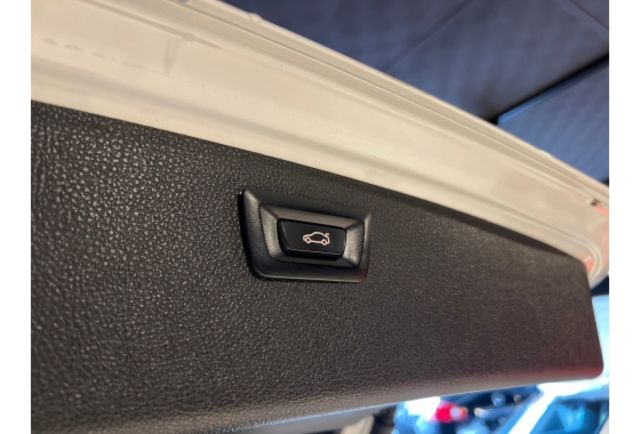 BMW 320I  第6張相片
