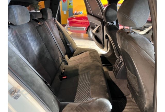 BMW 320I  第15張相片