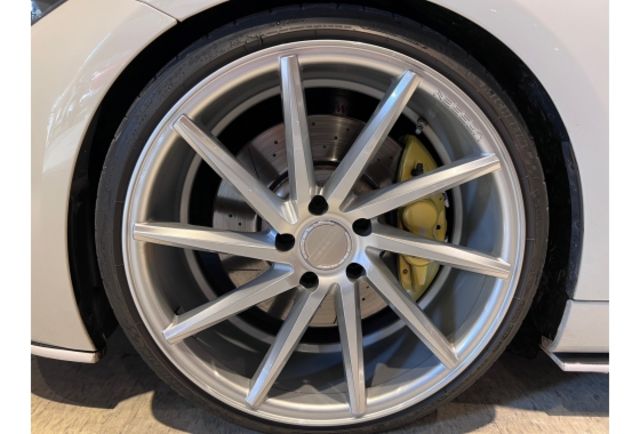 BMW 320I  第16張相片