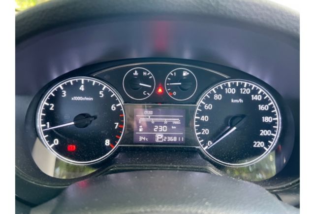 Nissan TIIDA  第9張相片