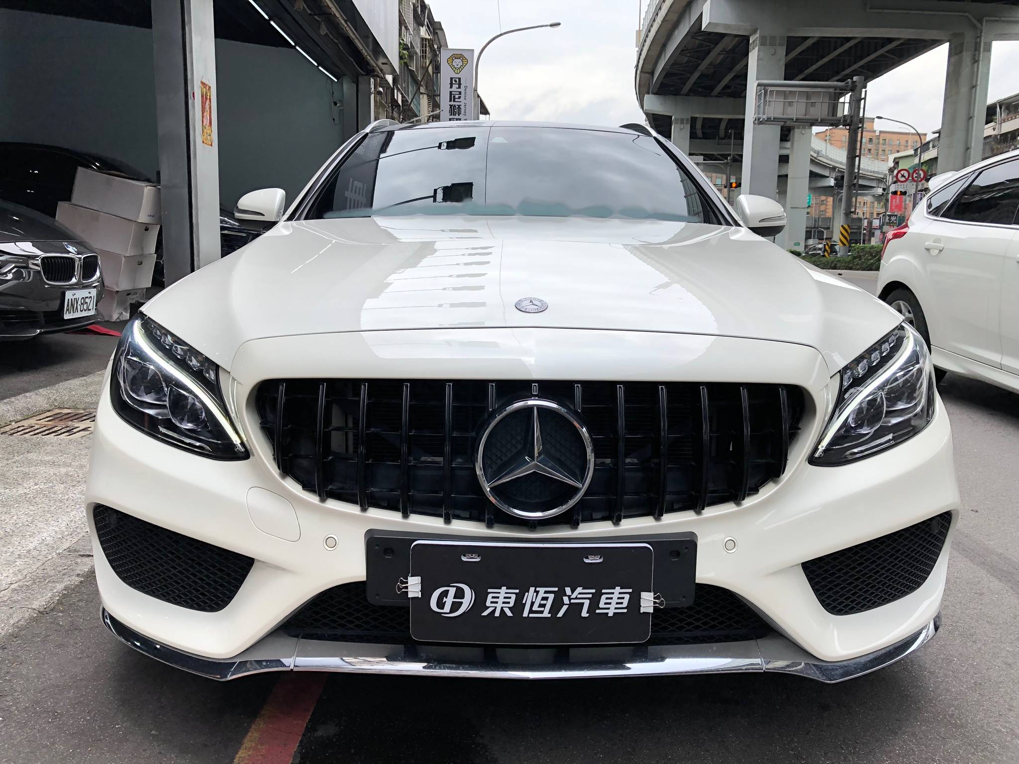 2015年 歐規 BENZ C250T 五門 總代理 跑4萬km 預售169.9萬  第1張相片
