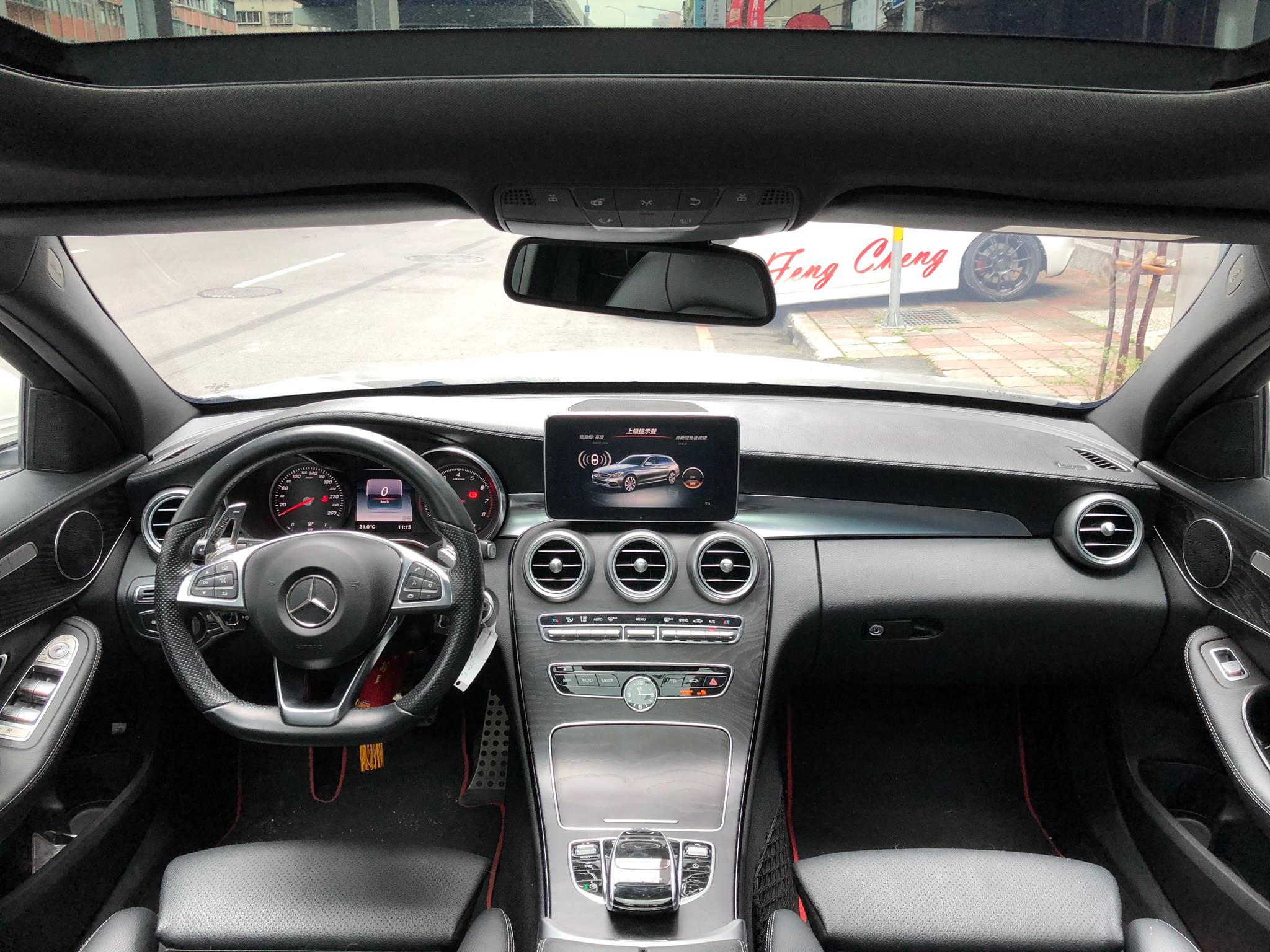 2015年 歐規 BENZ C250T 五門 總代理 跑4萬km 預售169.9萬  第12張相片