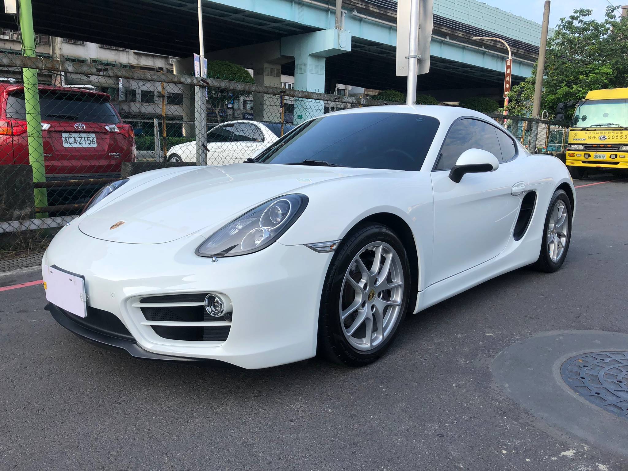   2013年 Porsche  Cayman 2.7 永業總代理   第17張相片